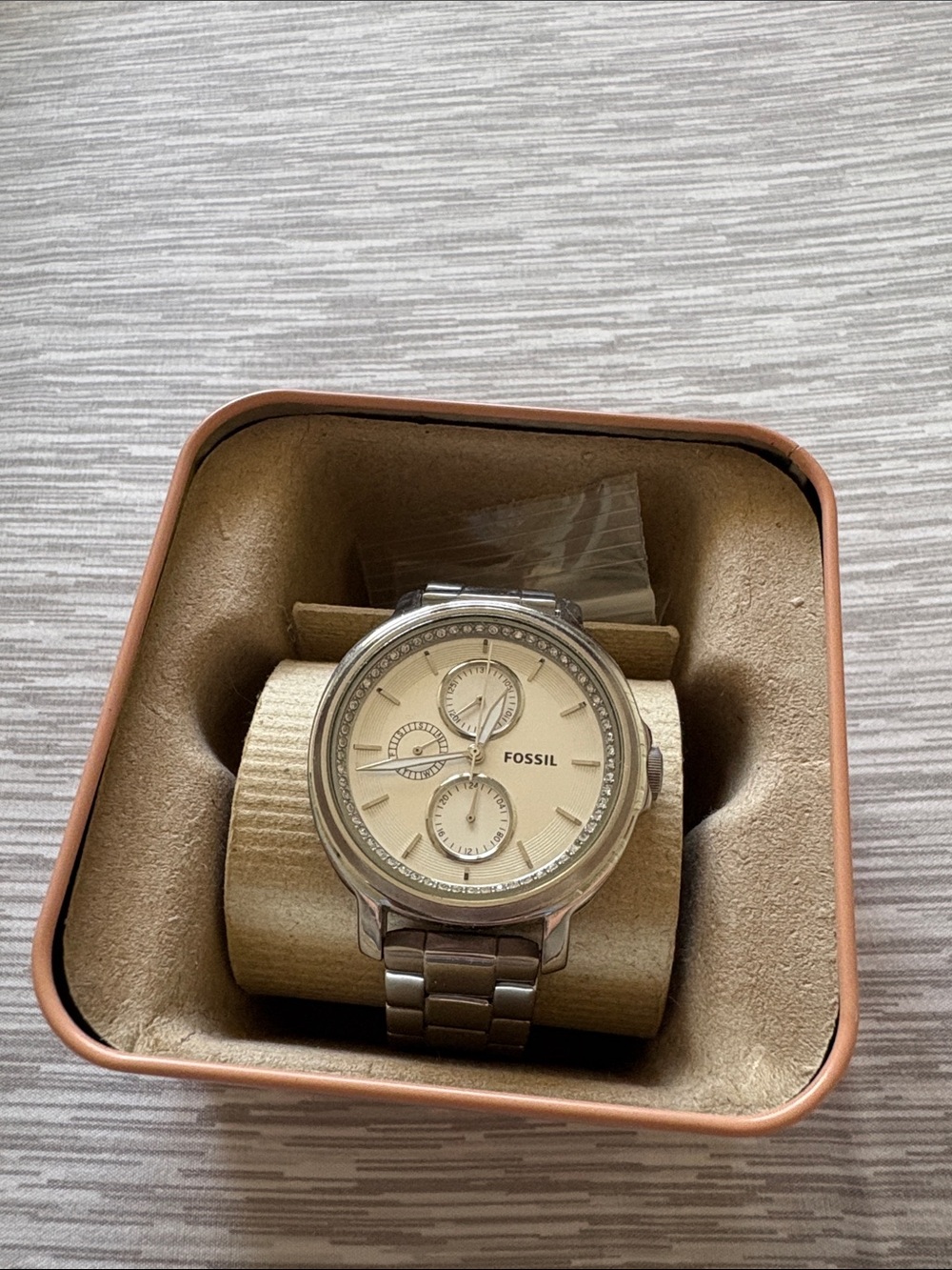Fossil Silver Steel Watch with Cream Dial and Crystal Bezel